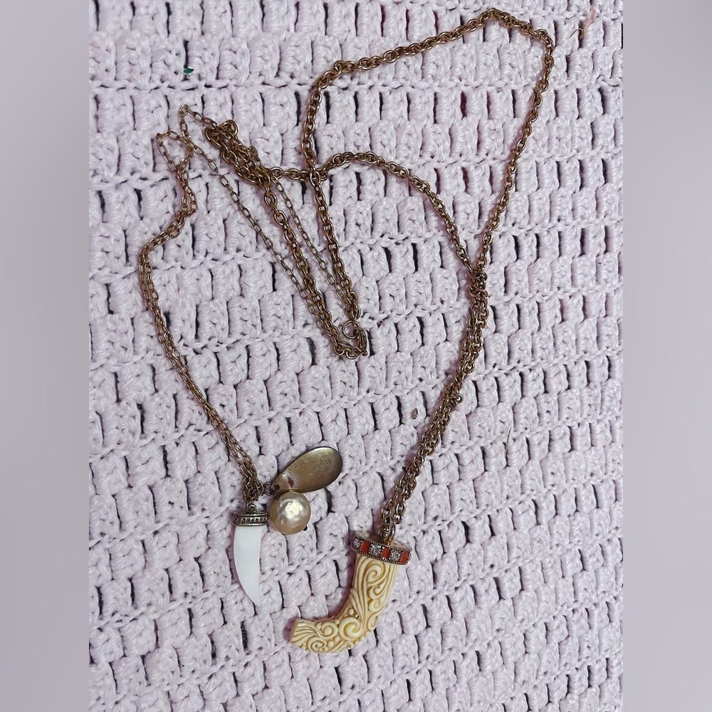 Pendant Necklace Braided Wood Beads Tusk Claw Horn Pendant Vintage